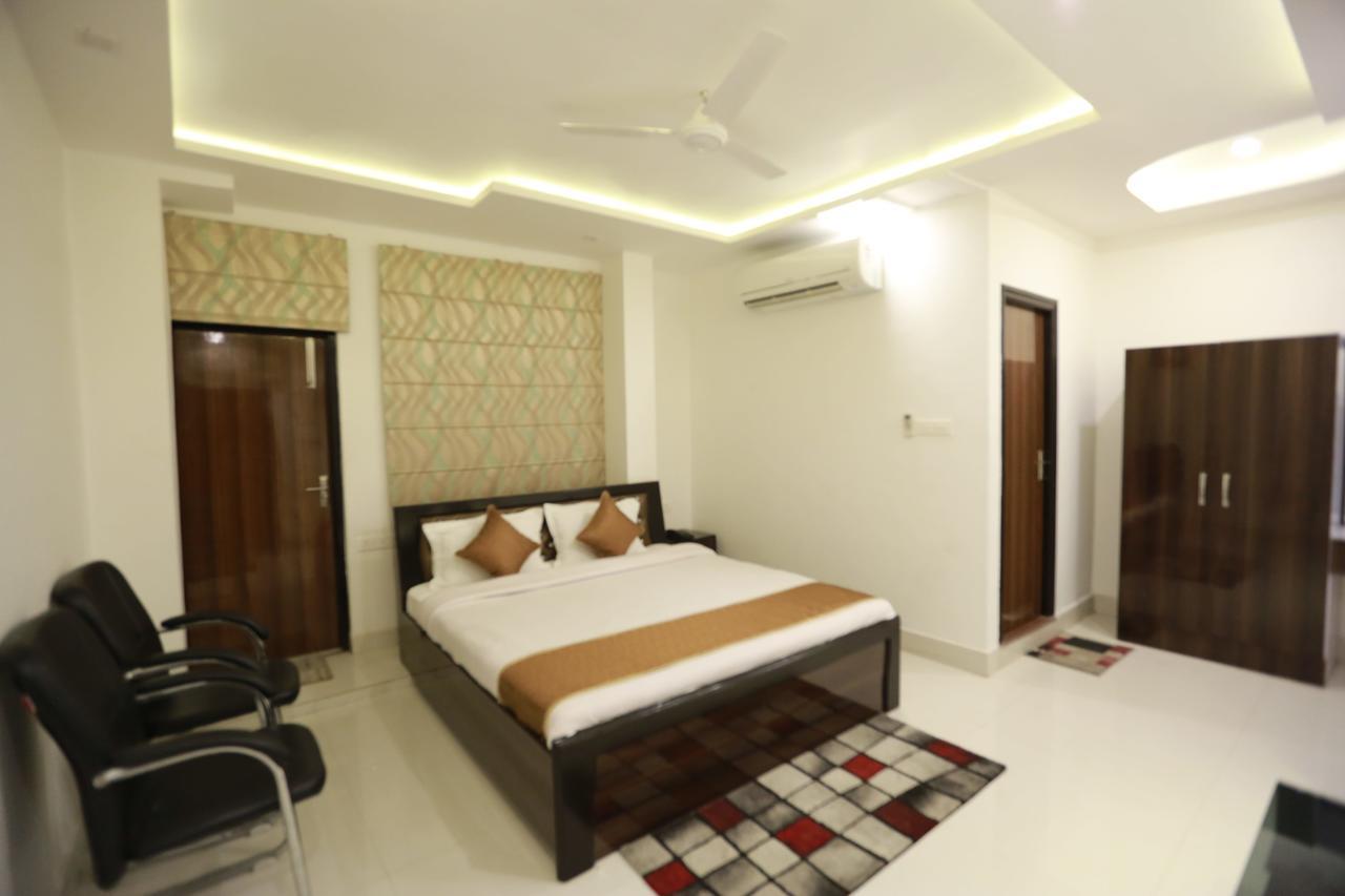 Oyo 8837 Hotel Surya Galaxy Kanpur Exterior foto