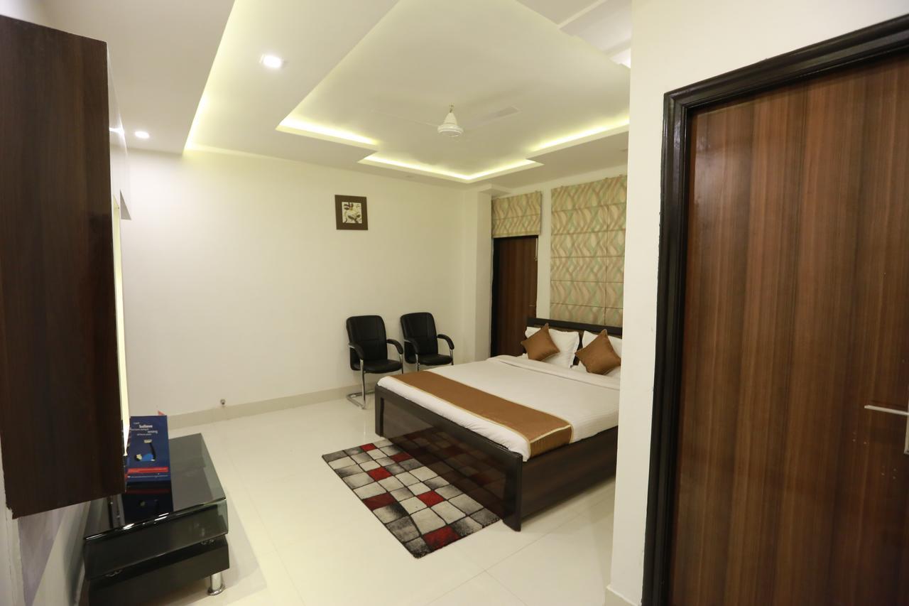 Oyo 8837 Hotel Surya Galaxy Kanpur Exterior foto