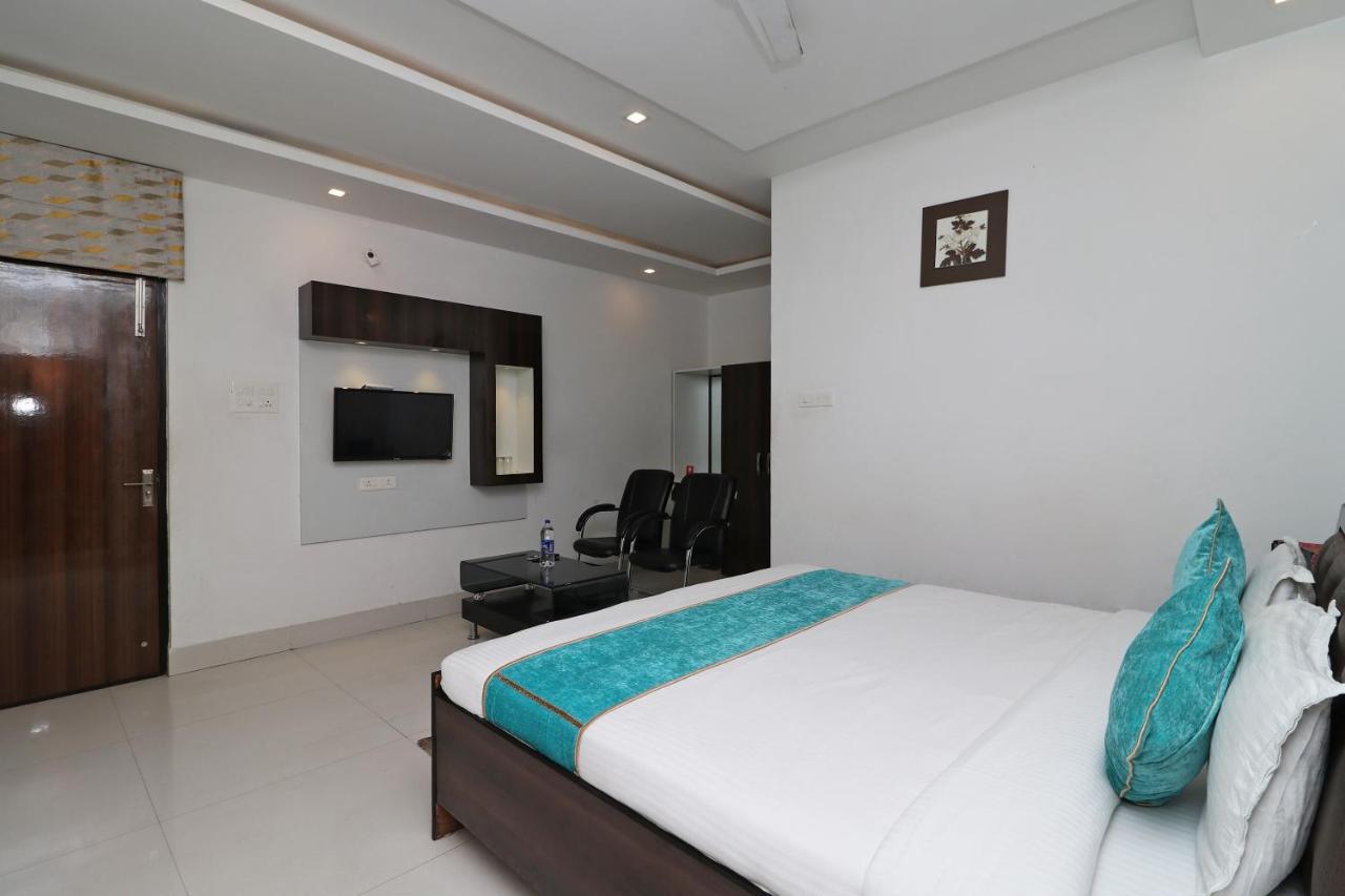 Oyo 8837 Hotel Surya Galaxy Kanpur Exterior foto